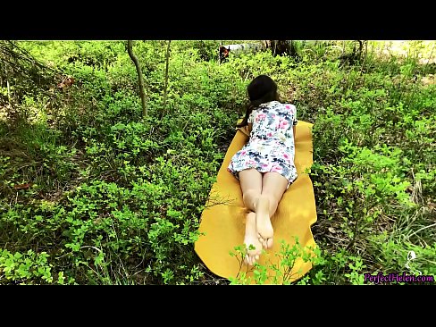 ❤️ Stranger on Tinder Masturbates My Pussy and Fucks Passionately in the woods (En främling på Tinder onanerar min fitta och knullar passionerat i skogen) ️❌ Högkvalitativ porr at us ﹏